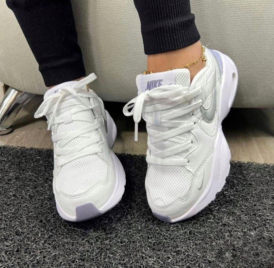 NIKE SPORT VALVULA DAMA
