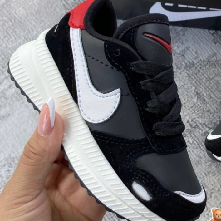NIKE ULTRA KIDS