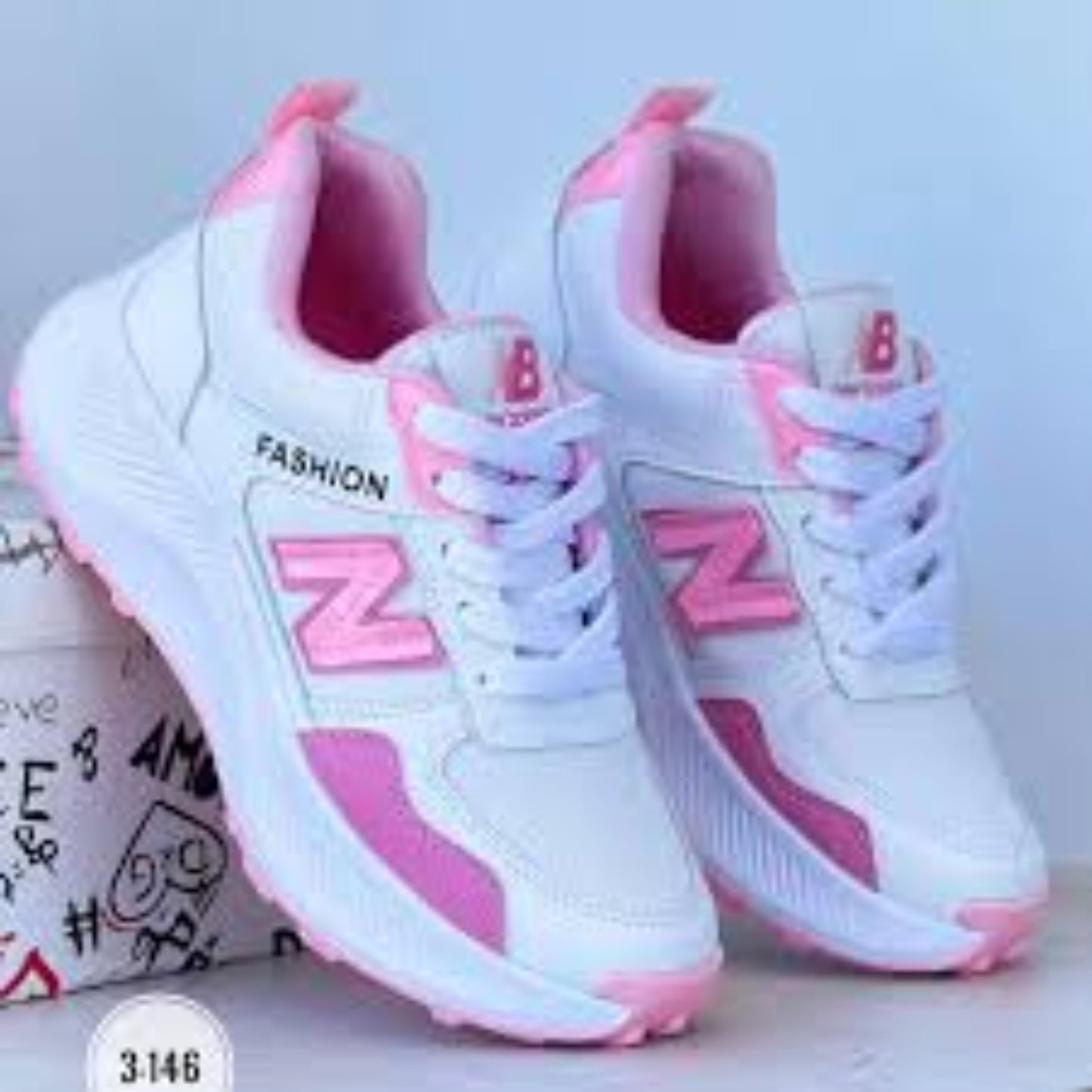 NEW BALANCE FASHION