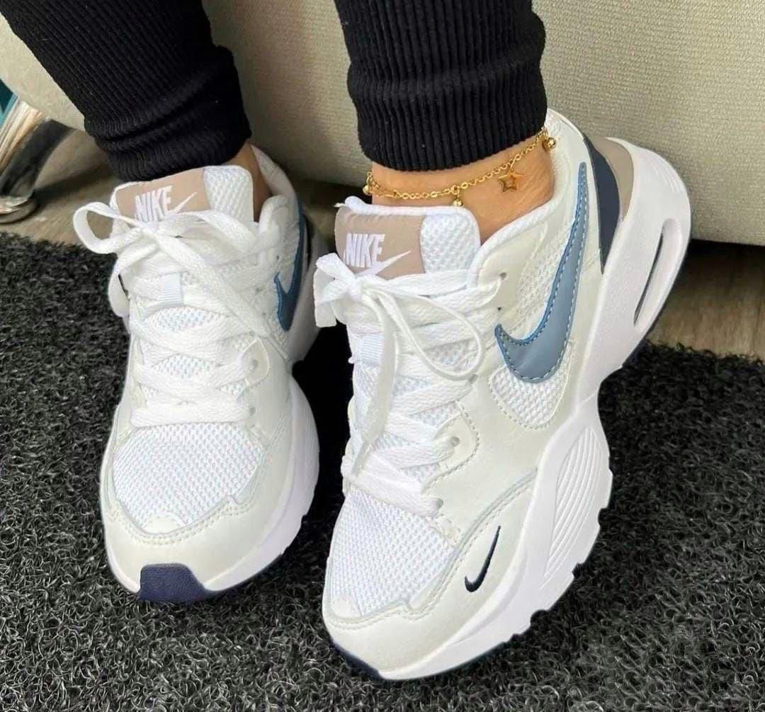 NIKE SPORT VALVULA DAMA
